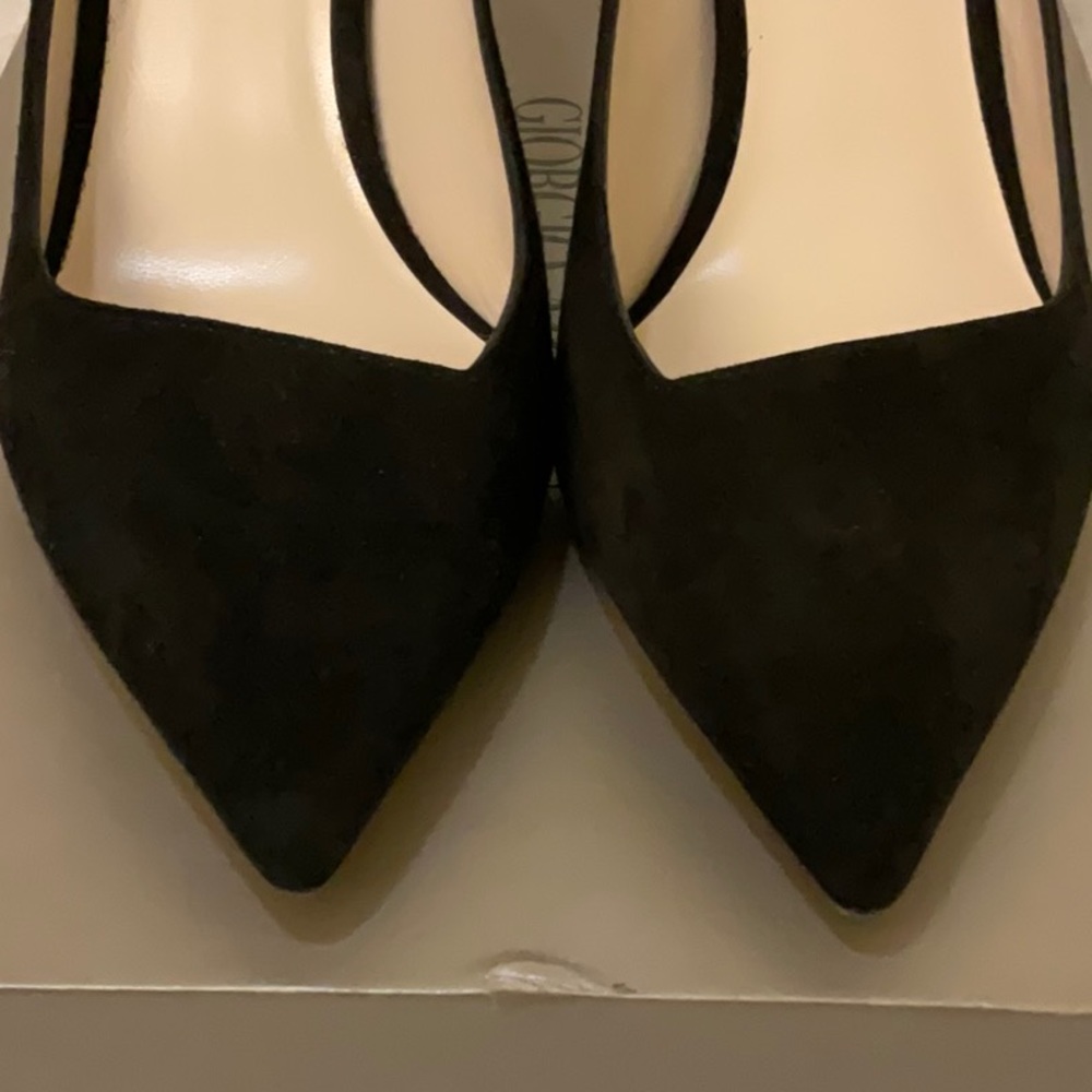 SOLD- Giorgio Armani Décolleté Suede Shoe - Picture 10 of 13